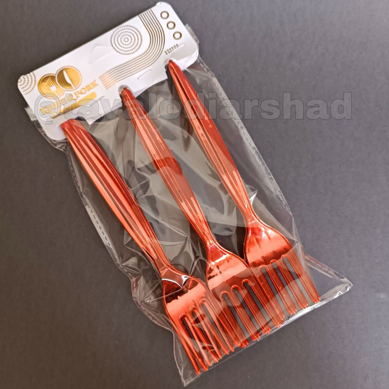 چنگال متالایز قرمز