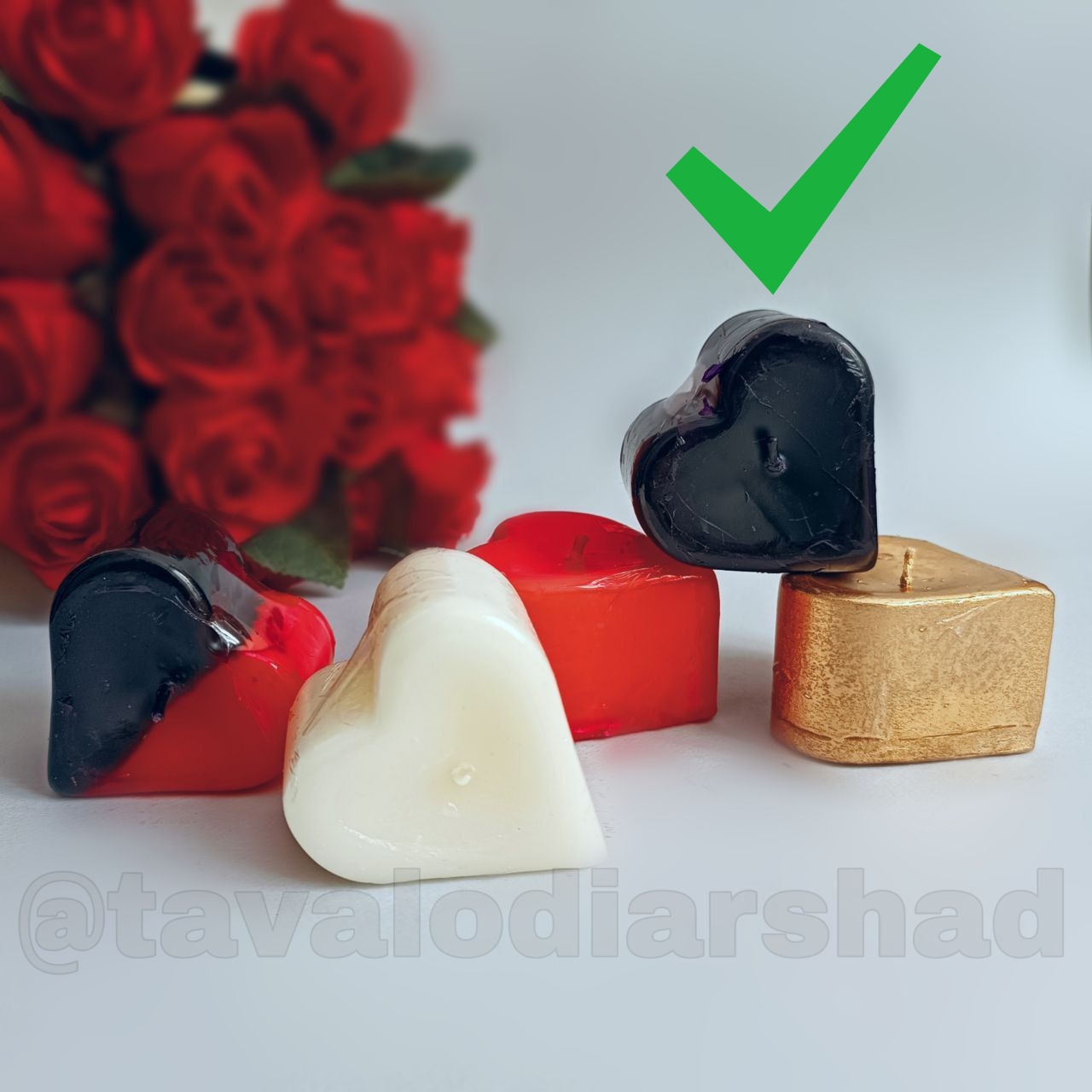 شمع روی آب قلب مشکی